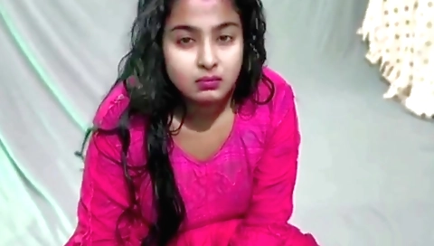 Hot stepsister with big ass gets nailed on all fours in the room