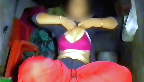 Amazing chick shows off her face and body on webcams