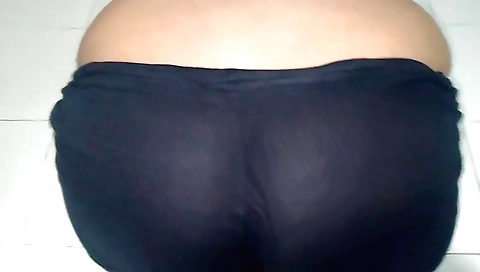 Big booty brunette maid with sexy tits in hd video