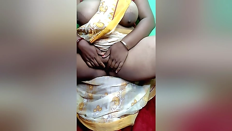 Indian brunette with a fat ass enjoys herself in bed