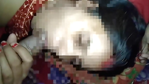 Amateur indian brunette shows off her beauty with facial