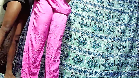 Brunette gets fucked at the park in amateur hd porn