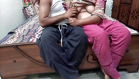 Amateur brunette teen 18+ gets her clementinas filled