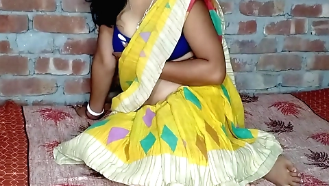 Stepbro plays with a horny brunette in her kinky home