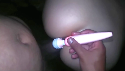 Desvirgando a culona mexicana y le pongo un vibrador