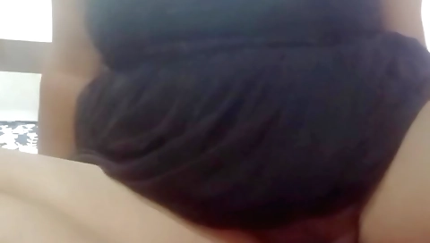 Amateur beauty masturbates on a webcam and orgasms