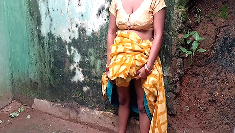 Busty Indian slut sucks a dick on bed and fucked hard