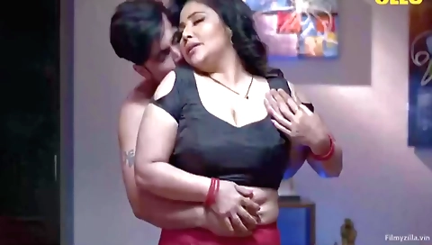 Chatty Indian hottie gets an old cock into her pussy