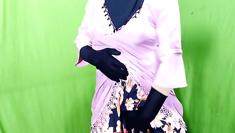 Housemaid in Indian fashion fucked her neighbor's big cock