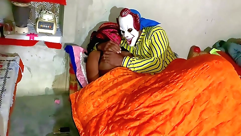 Indian chick is playing with big ass in homemade clip