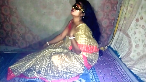 Indian teen getting her pussy pounded on a home video