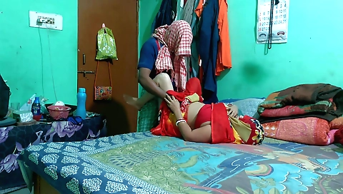 Indian woman has sex with her stepbrother on the bed