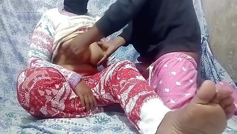 Webcam amateur porn of a big tits and natural boobs girl