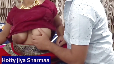 Indian brunette gets pounded by her stepbrother and her stepmom