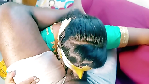 Amateur brunette gets her pussy pounded by her boyfriend