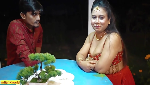 Indian bhabhi has a great ass and tits to enjoy a boner