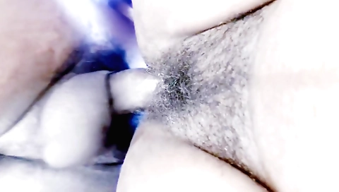 Hindu woman gets her hairy pussy fucked in hd video