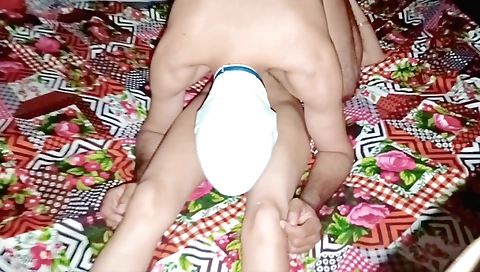 Indian amateur hottie with big boobs is making love