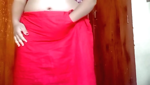 Indian amateur with big boobs is fingering her pussy