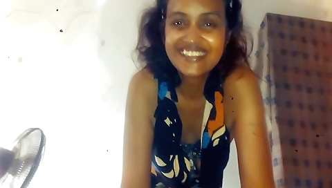 Indian woman with a nice face got left with nothing