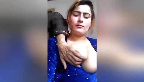 Amateur brunette girl sucking cock in the web camera