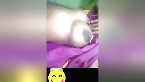 Indian Bhabi hussy video call with friends in Hindi video
