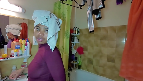 Indian beauty is doing a solo video in her bedroom