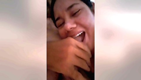 Indian amateur deepthroated blowjob in hot sex video