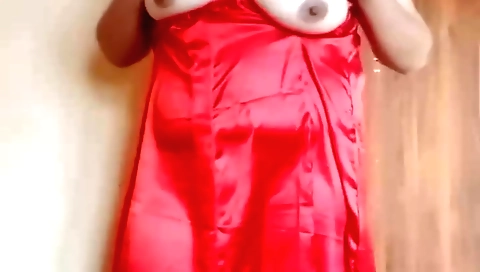 Indian girl with big tits masturbates in a webcam video