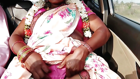 Chubby indian bhabhi has oral sex with her partner