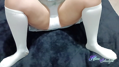 Brunette with a nice body makes out with her step-cousin