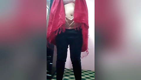 Indian amateur girl in lingerie showing herself at home