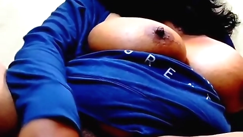 Bhabhi plays with her dildo in a mask in a hot solo