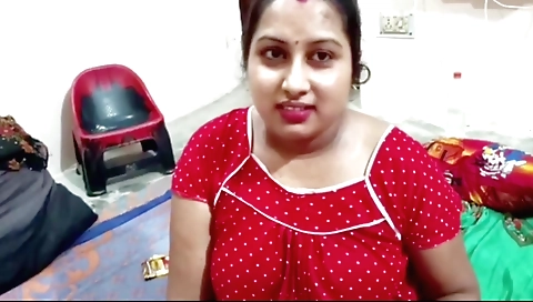 Amateur teen with hairy pussy got fucked on the table