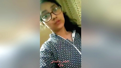 Sexy amateur solo video shows brunette babe with small boobs