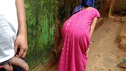 Indian babe 18+ showing off her hairy body in the bedroom