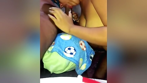 Amateur brunette 18+ with big ass filming on the web camera