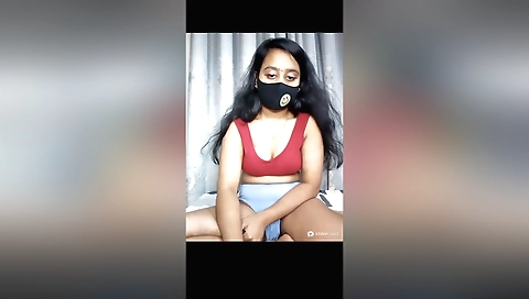 Indian female finger fuck in bed and naked in the hotel