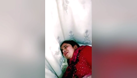 Indian wife is getting her cunny creampied by hubby