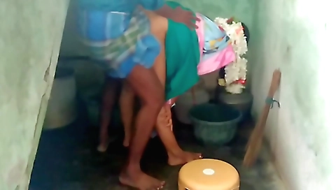 Sexy brunette amateur indian chick with a nice face