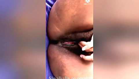 Busty Indian milf getting her cunt fingered in hd vid