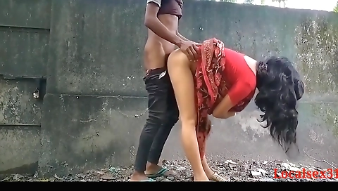 Bhabhi Jungal Main Lakdi Katne Gai Thi Jungal Main Hi Chudai Krwa Li