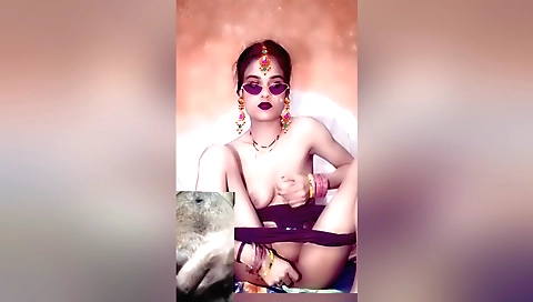 Indian solo female video with a huge ass and a sexy face