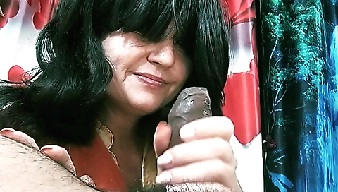 Hot Babe With A Big Cock Up For An Erotic Blowjob Event